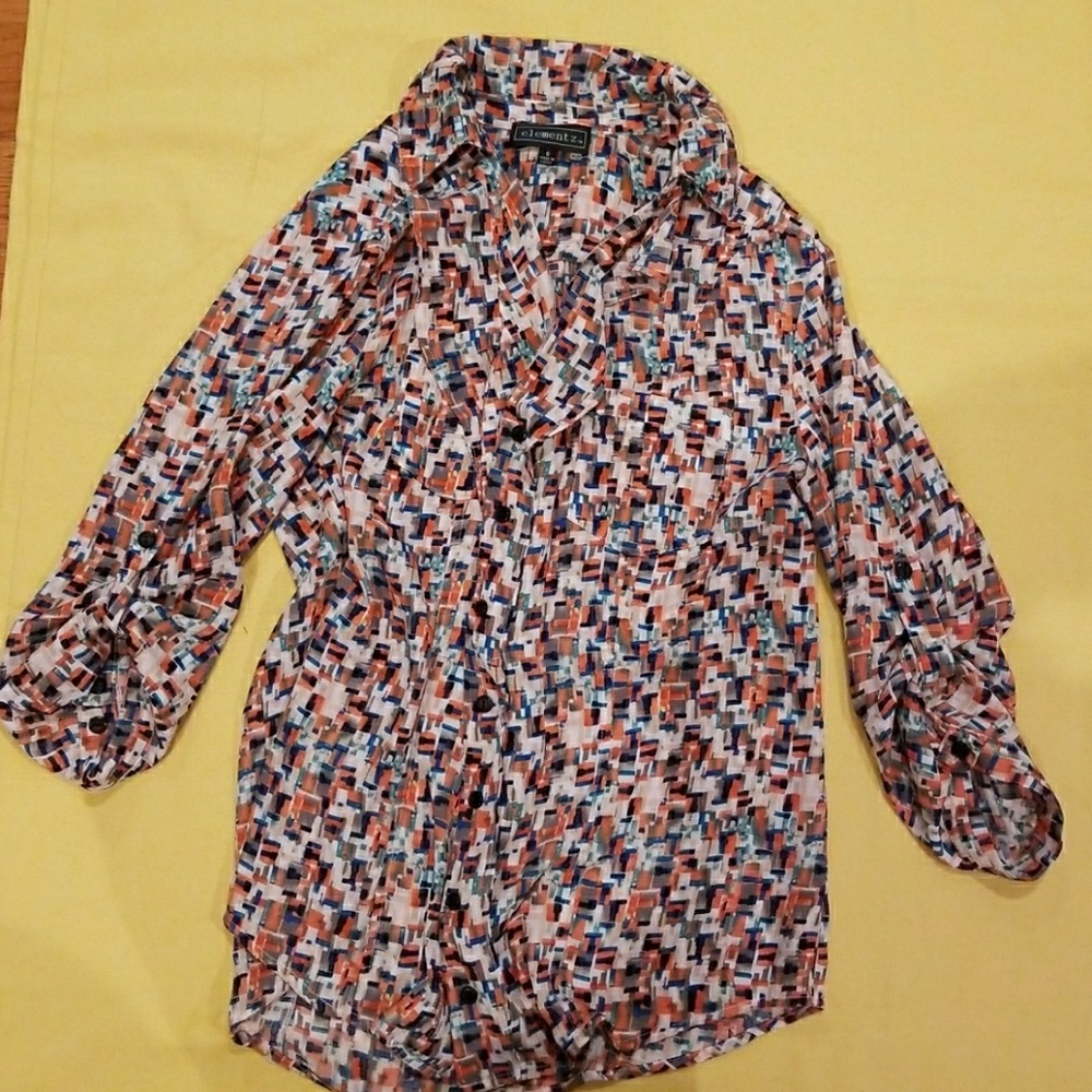 Geometric Design Pattern Button up Blouse Small